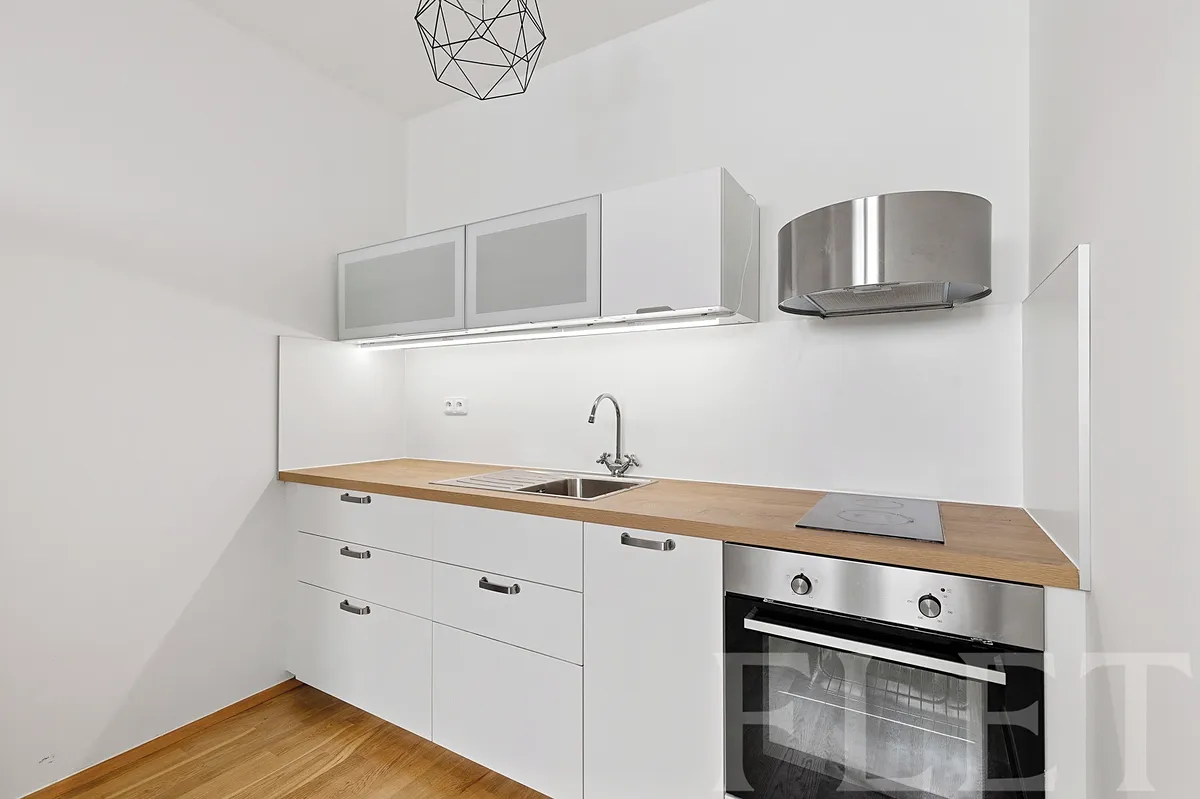 Pronájem bytu 1+kk 34 m²